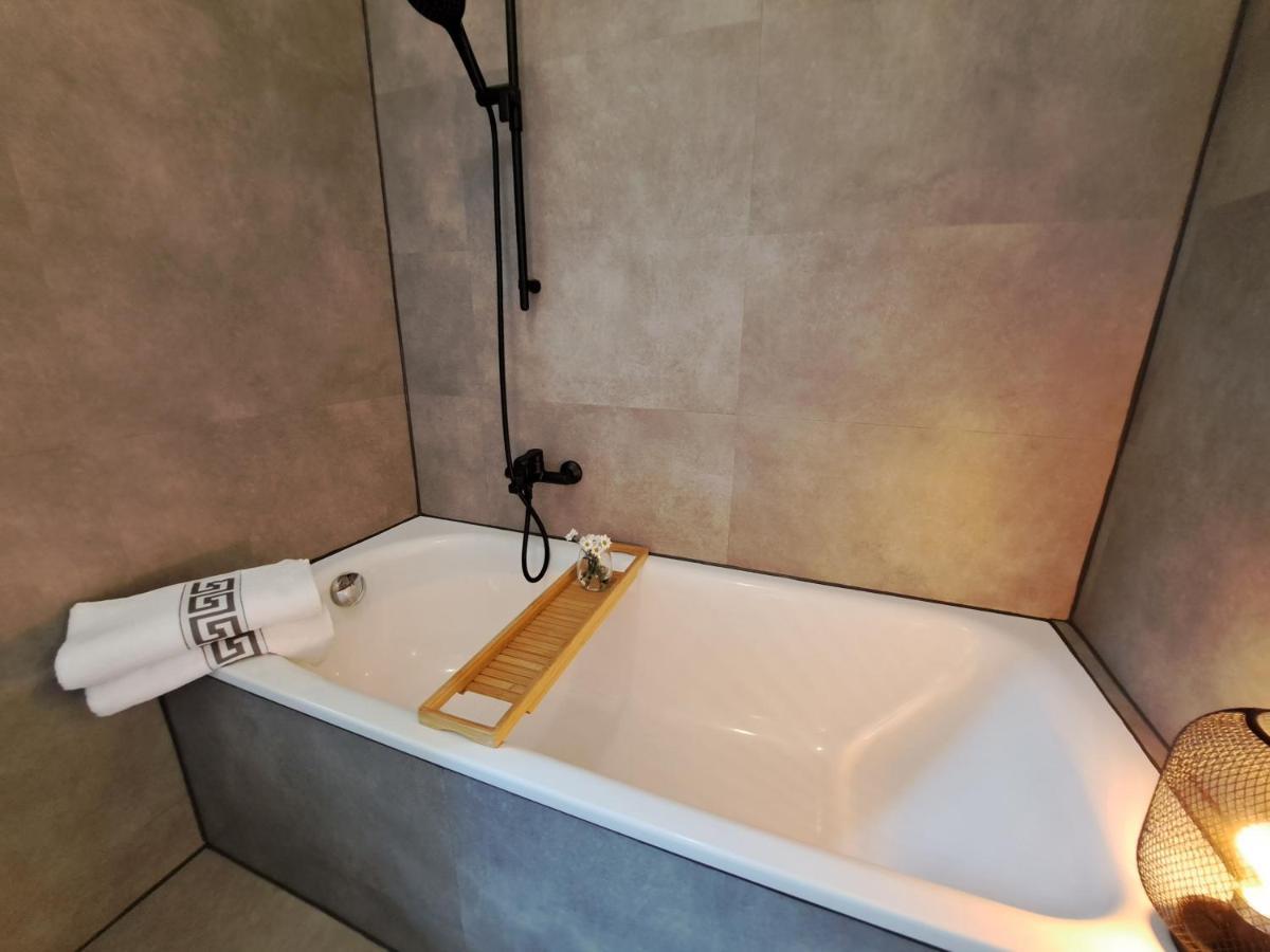 Gemuetliche Helle Ferienwohnung Dresda Esterno foto