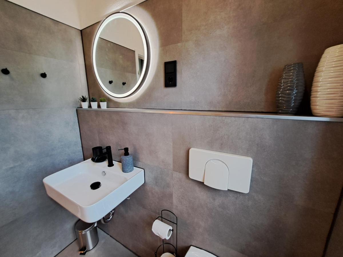 Gemuetliche Helle Ferienwohnung Dresda Esterno foto